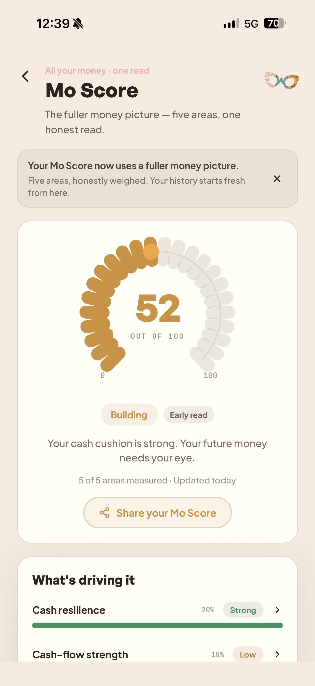 WealthMotley Mo Score showing a clear financial health check on a Google Pixel 10 Pro